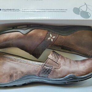 Ahnu Womens Jackie Pro Clog in Coffee Bean Leather 7.5